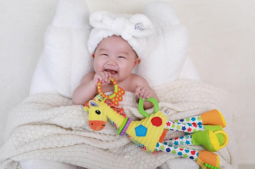 万宁宝宝头上有白色的小点